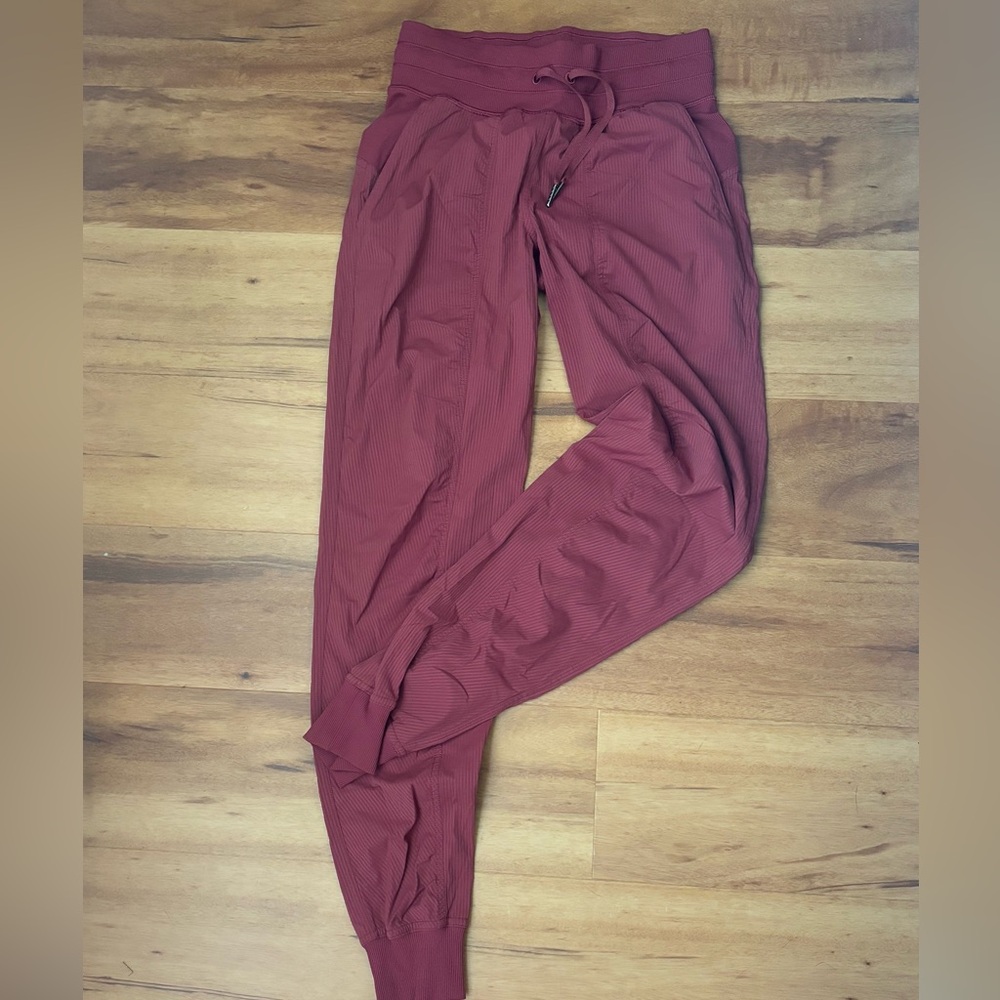 Lululemon dance studio jogger